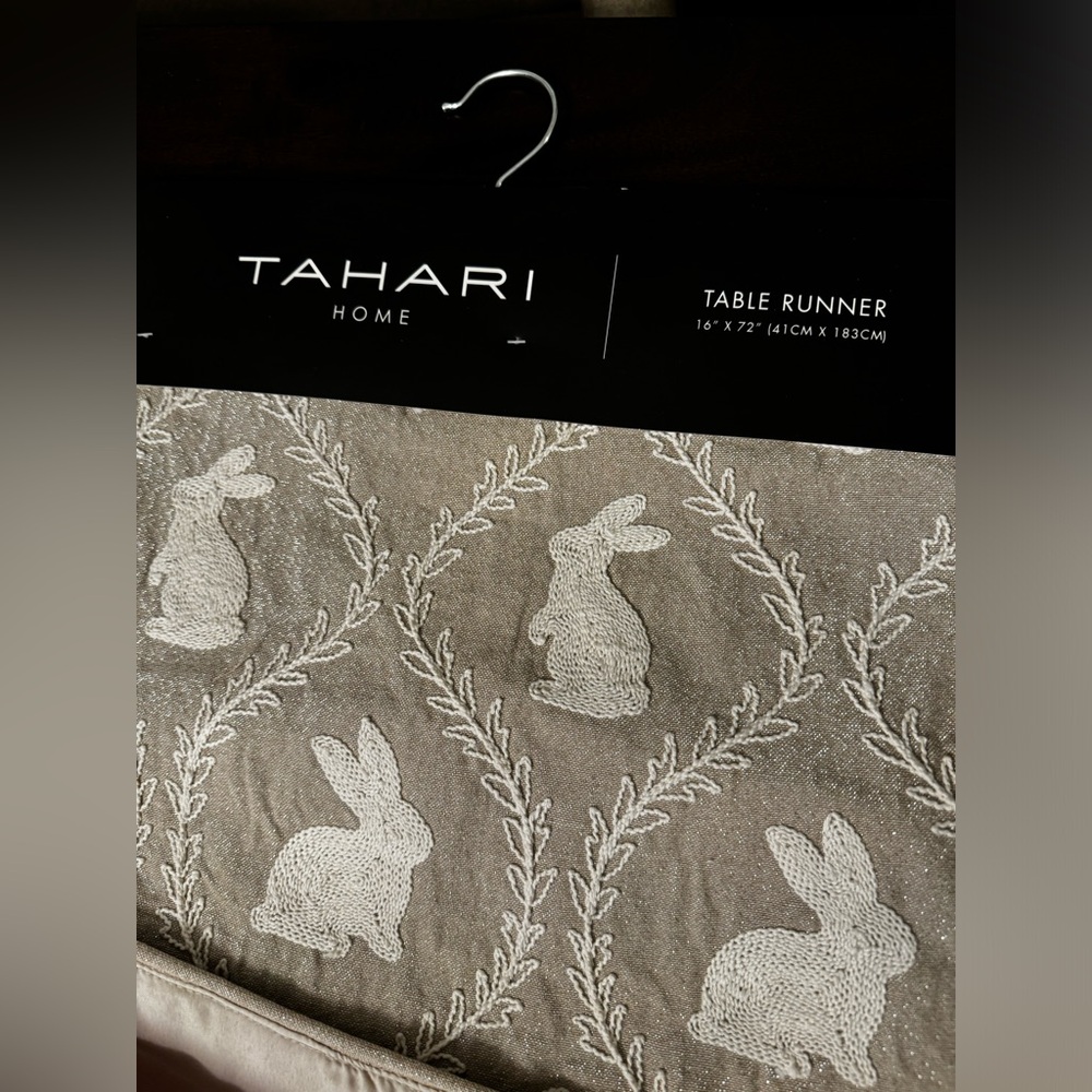 Table runner - Picture 4 of 5